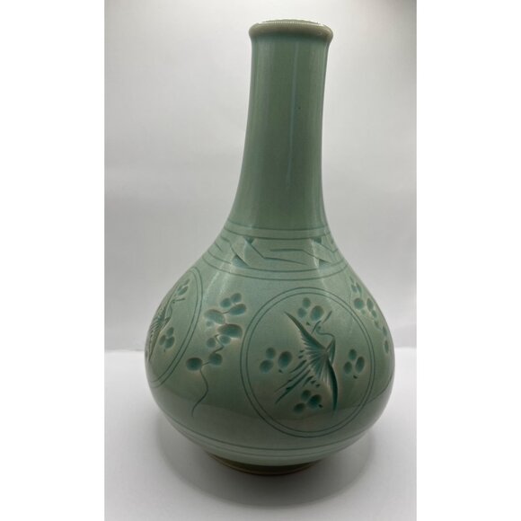Korean Crane Celadon Incised Thousand Crane Porcelain Bud Vase Vintage 7 1/4” - Picture 5 of 8